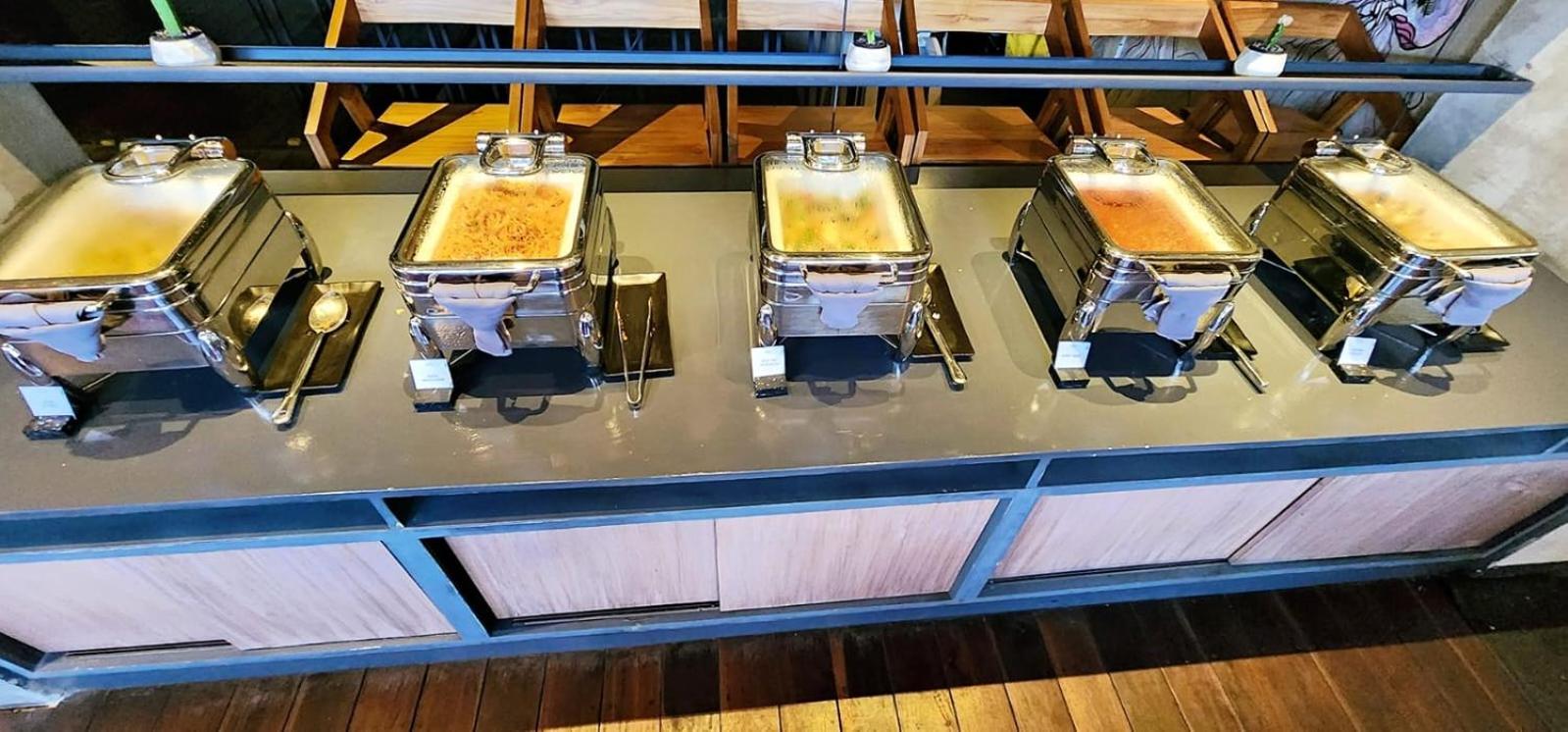 斯塔那普瑞构琶酒店 サヌール 外观 照片